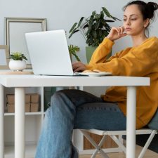Effortless Dressing That Elevate Home Office Looks